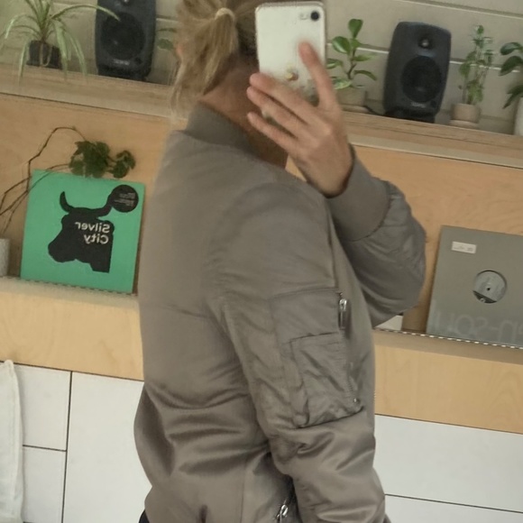 Aritzia Bomber Jacket in taupe - Picture 3 of 6